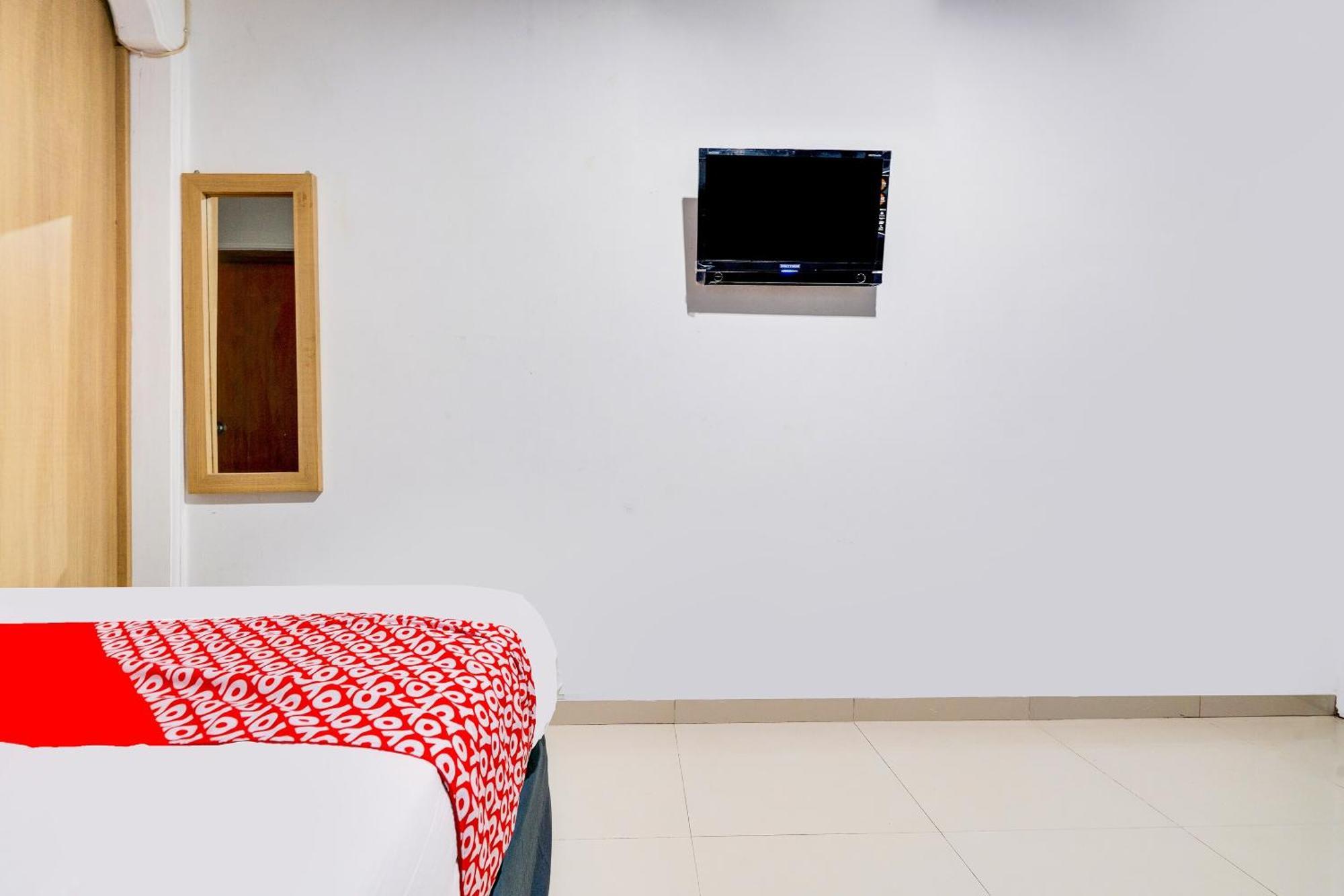 Oyo Life 91994 Sawerigading Jatinangor Syariah Hotel Sayang Екстериор снимка